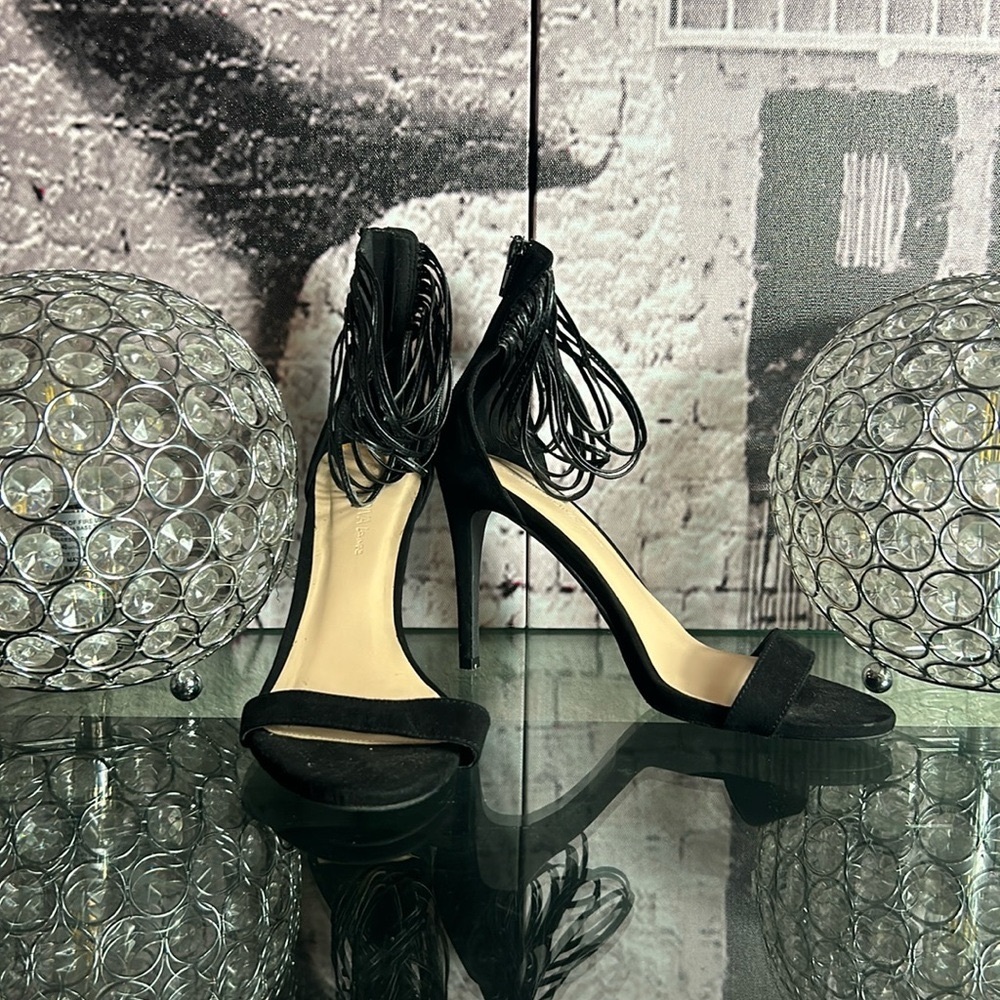 ❤️6 items for $30 sale!!❤️ Wild Diva Lounge Black Heels EUC